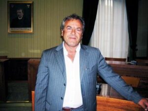 Salvador Avola