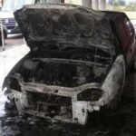 Auto incendiata
