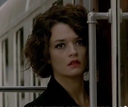 Carmen Consoli guarda l'alba