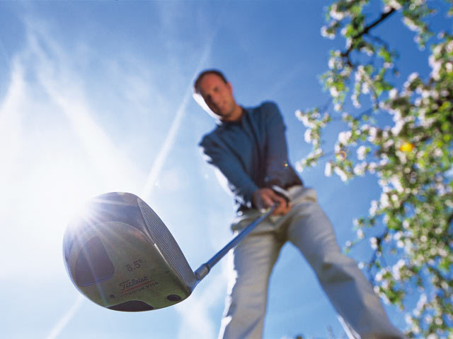Nell’ora di educazione fisica, lezione di golf Nell’ora di educazione fisica, lezione di golf
