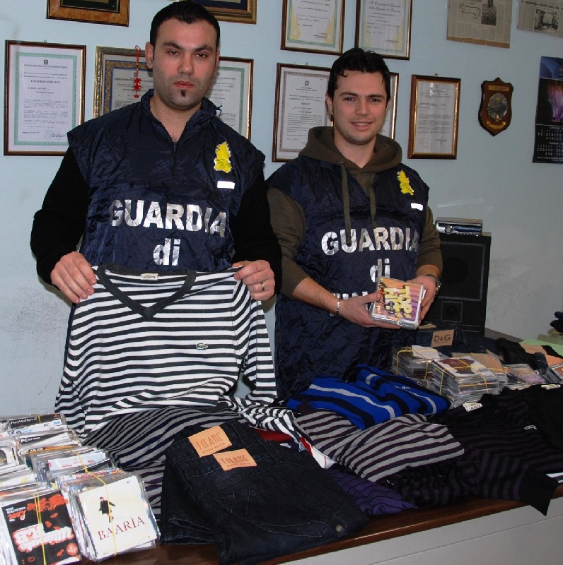 Abiti firmati, cd piratati. C’è pure Baaria