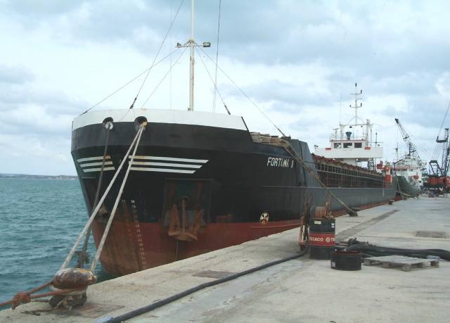 Armatore fallisce, la nave resta attraccata a Pozzallo