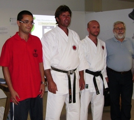 Il Cataudella presenta Fisica del Karate alla notte dei ricercatori di Catania Il Cataudella presenta Fisica del Karate alla notte dei ricercatori di Catania