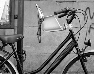 Giampaolo Schillaci: Scicli, la facciata e le bici