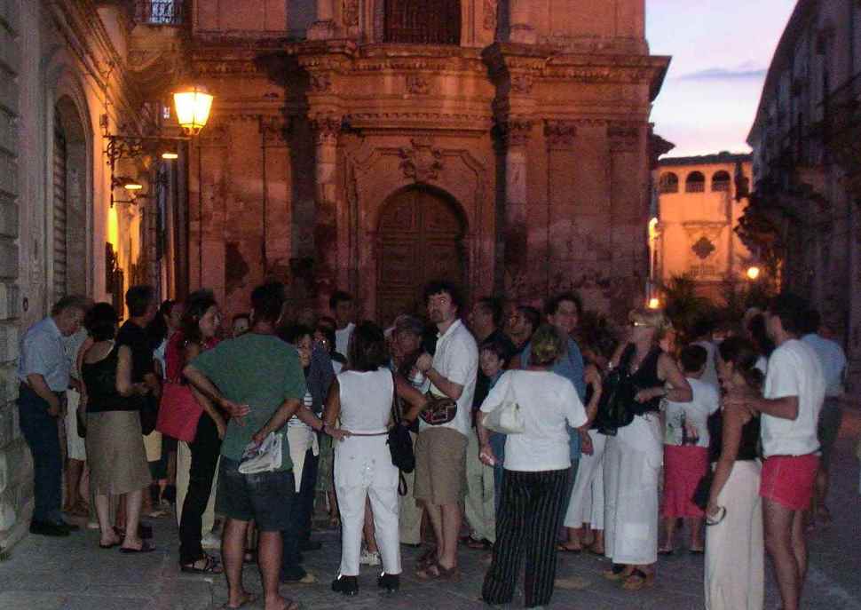Passeggiate negli Iblei, tra l’Unesco e Montalbano Passeggiate negli Iblei, tra l’Unesco e Montalbano