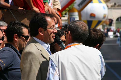 Falla al Comitato per la salute pubblica: Venite e parliamo