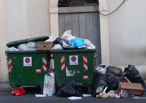 Anche nel litorale domenica senza raccolta rifiuti