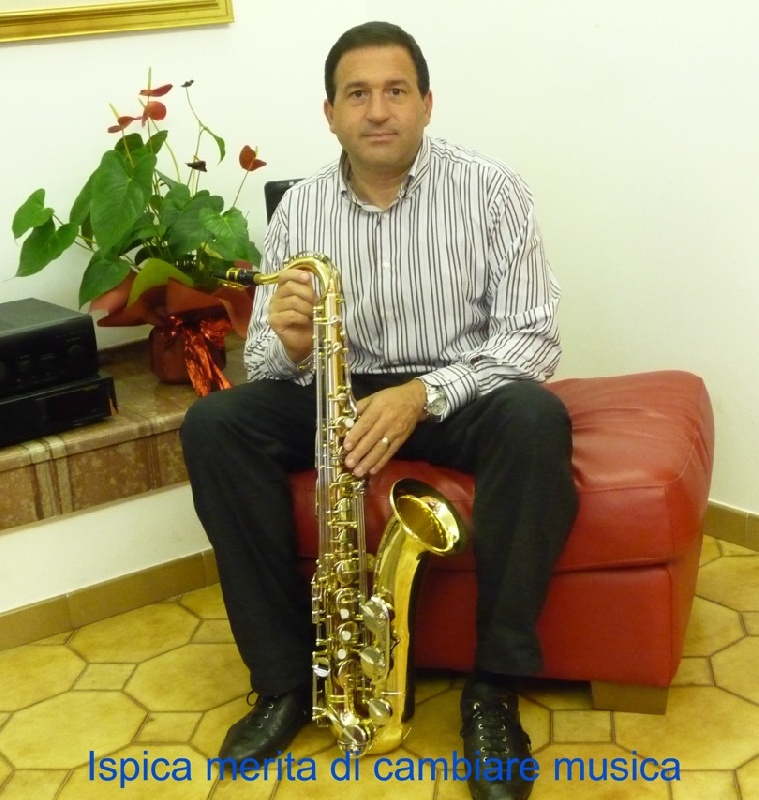 L’uomo del sax prova a cambiare musica