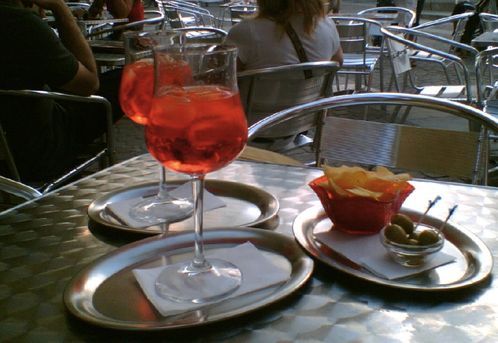Giarratana, 7 denunciati per un aperitivo