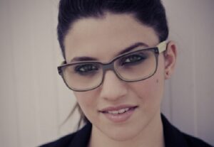 Deborah Iurato e il nuovo look