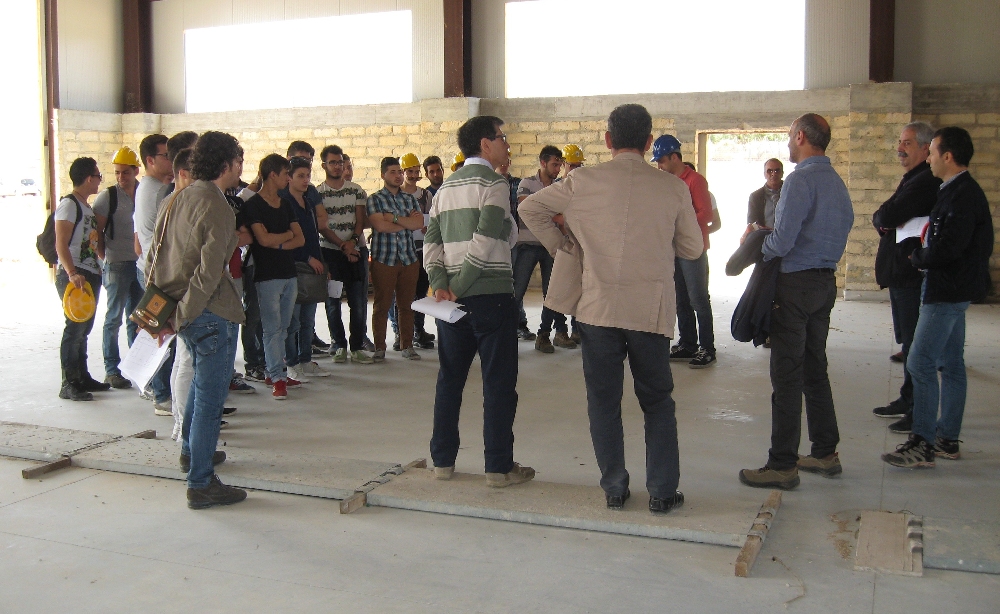 Stage di studenti geometri all’autoporto