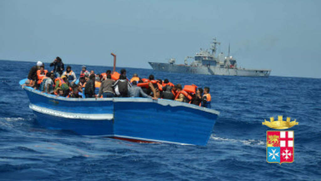 Cento migranti sbarcati nel mare di Ispica