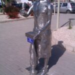 La statua del commissario montalbano