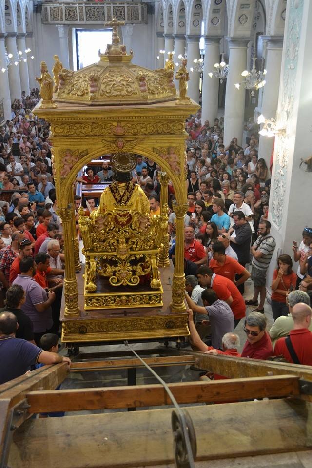 San Bartolomeo è sceso dall’altare