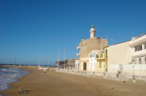 Il lungomare di Punta Secca