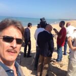E Cesare Bocci fa i selfie in spiaggia