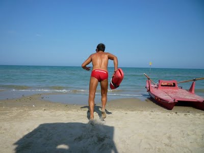 I bagnini nella spiaggia di Montalbano
