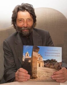 Cacciari e il libro