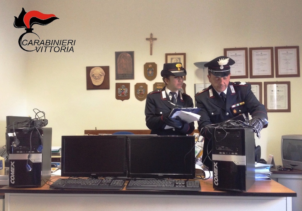 Furti dei computer nelle scuole, altri due denunciati