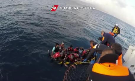 Migranti: già soccorsi 2.800 in mare