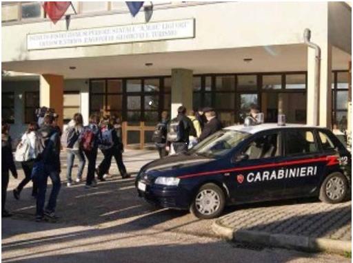 Non mandavano i figli a scuola, denunciati sette genitori