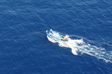 Migranti: 33 in isolotto del Siracusano