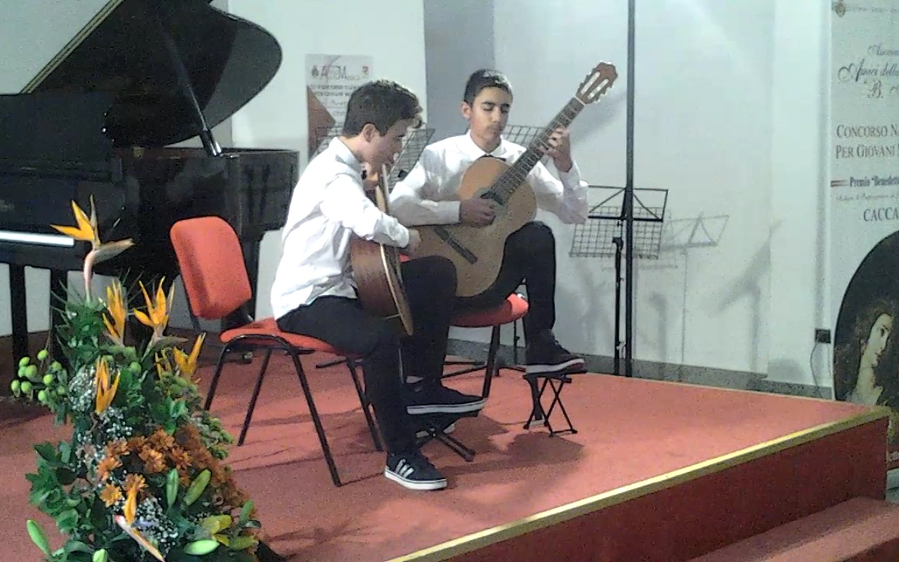 Chitarra, un premio per il duo Garofalo-Ingarao