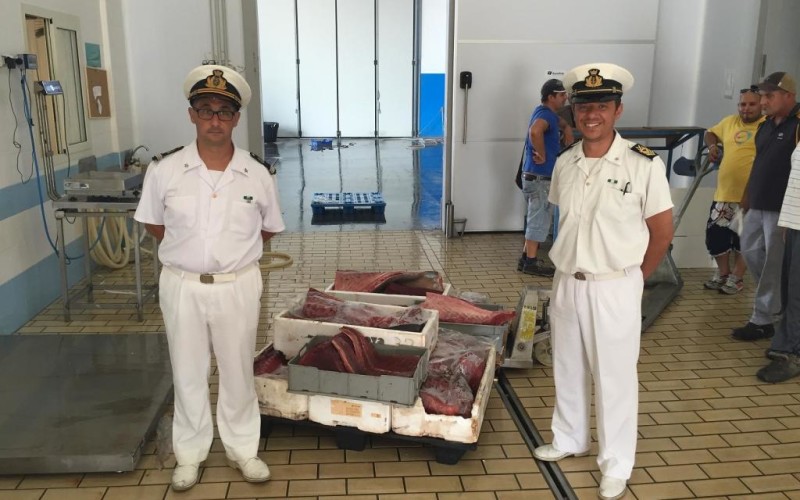 Casuzze, sequestrato tonno rosso di oltre 100 kg