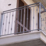 Precipita dal balcone