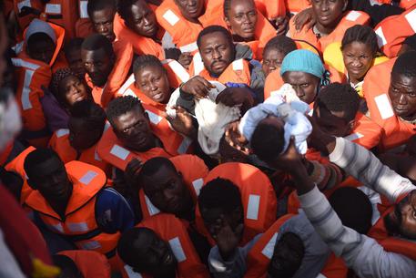 Migranti: anche 2 donne incinte tra morti