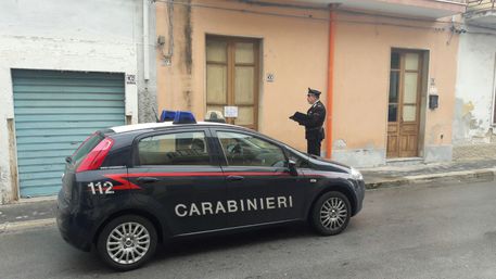 Morta senza soccorsi, fermato figlio