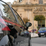 Carabinieri in piazza Italia