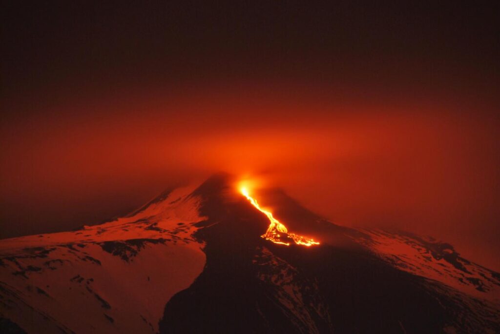 etna eruzione notturna