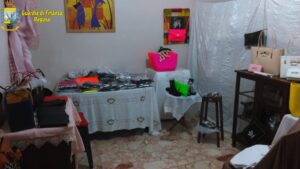 Bazar vittoriese capi contraffatti