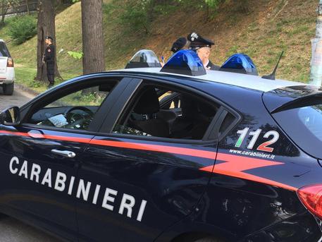 No a relazione, picchiata da fidanzati