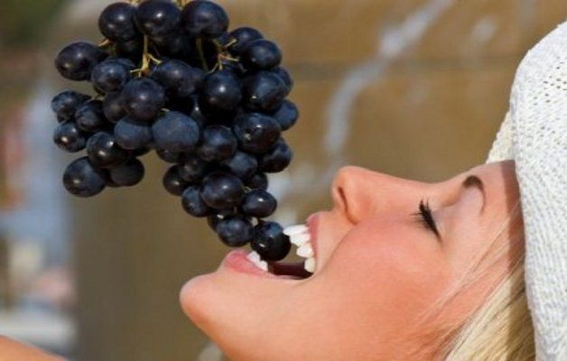 La dieta dell’uva nera. Per perdere 2 chili in una settimana