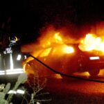 Auto in fiamme