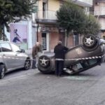 La mini cooper ribaltata