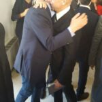 L'abbraccio di Minniti a un medico