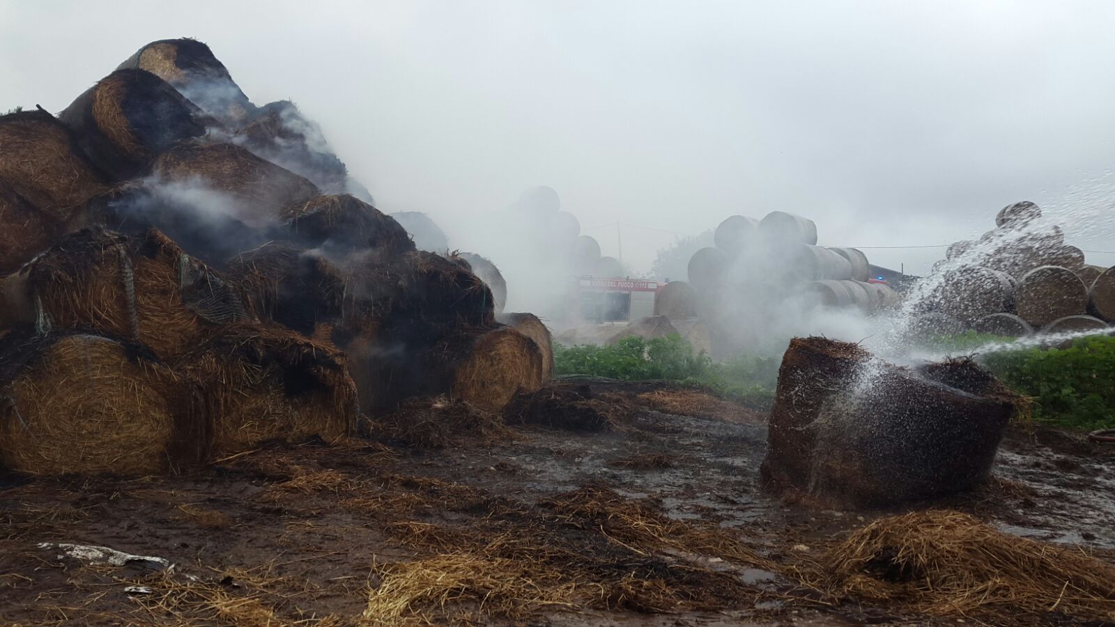 Incendio in un fienile a Santa Croce