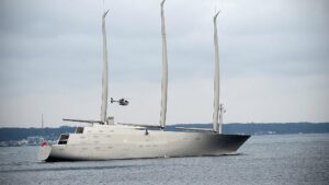 Sailing yacht