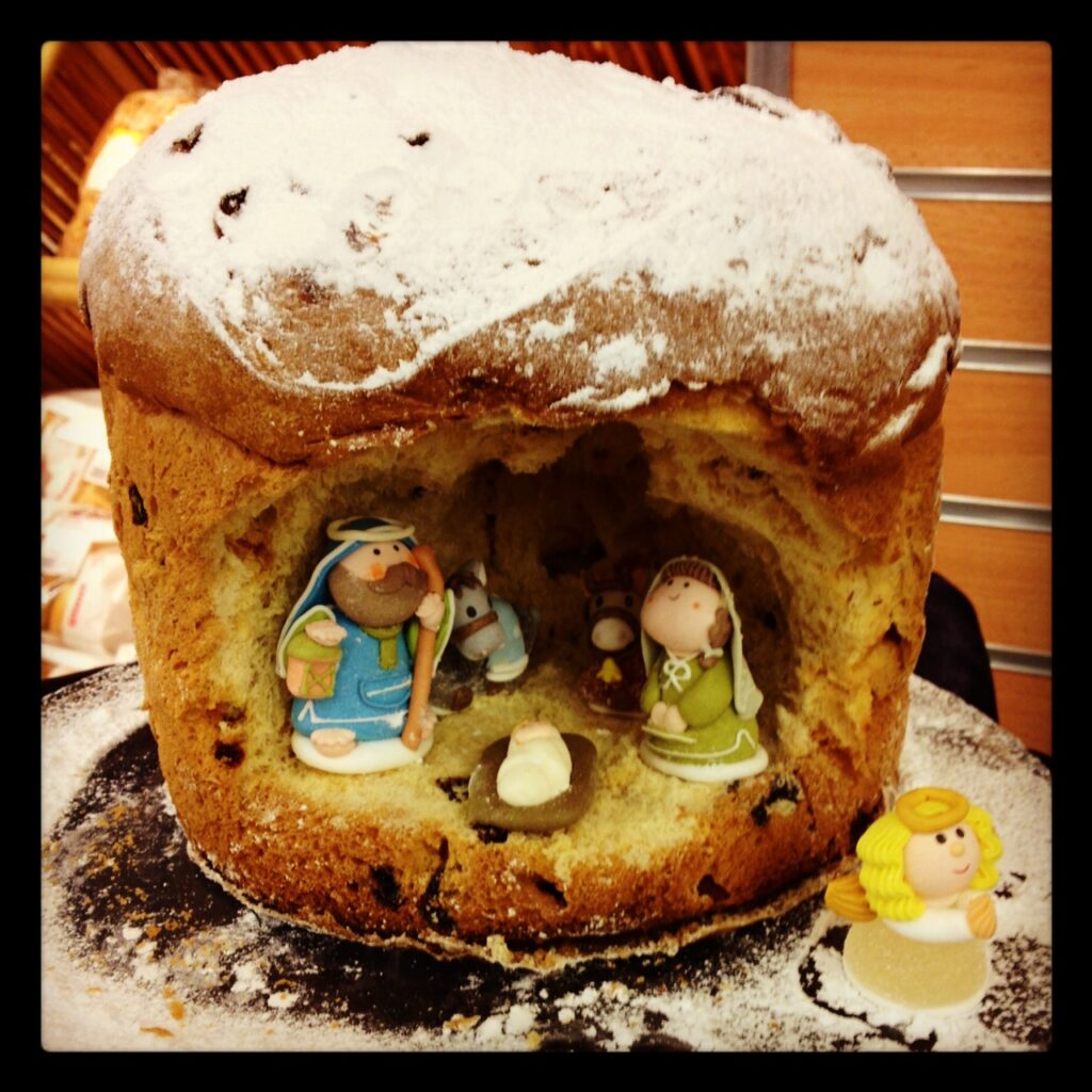 Panettone col presepe