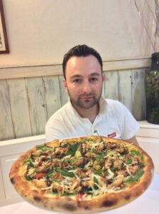 Athos e la sua pizza