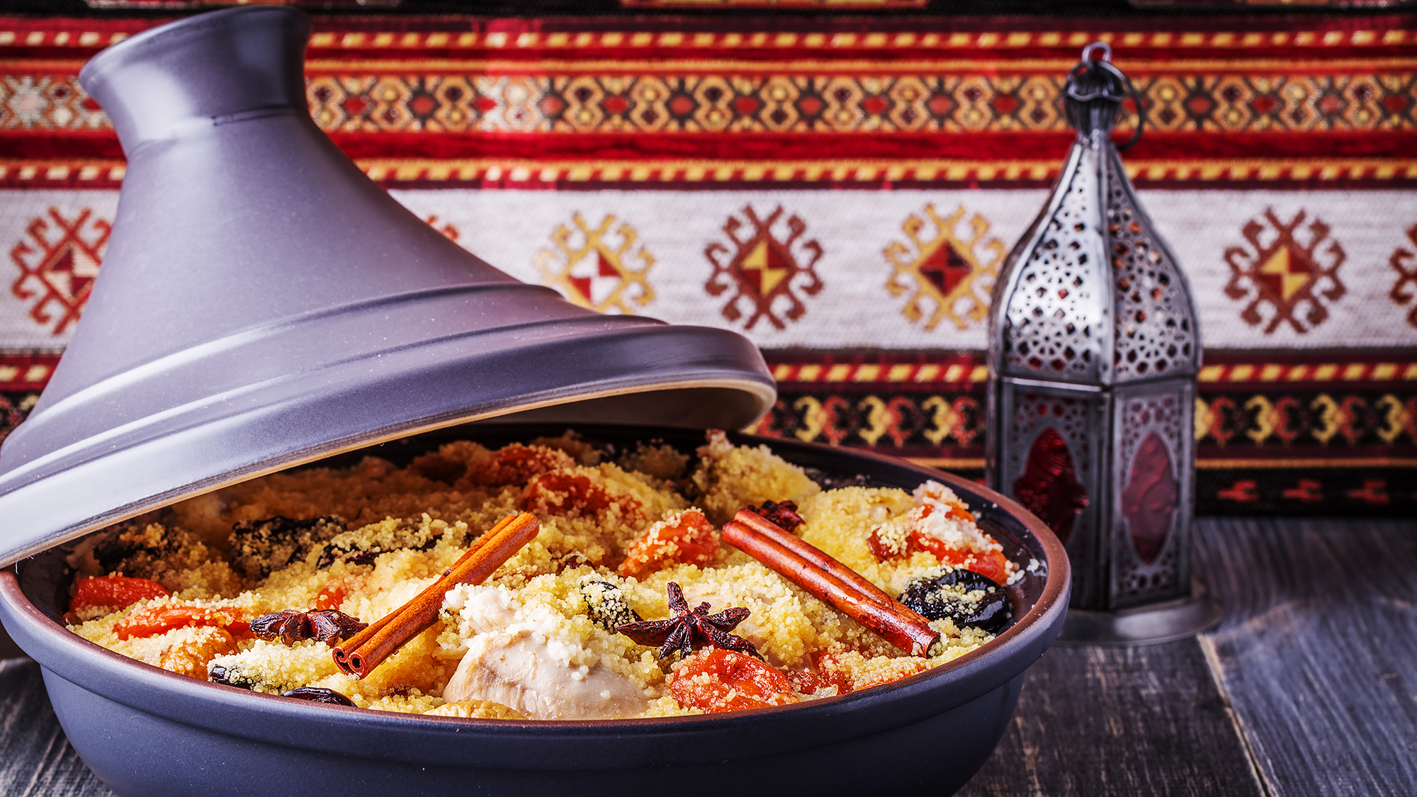 I cibi trendy del 2018: meno sushi più cous cous. E fiori per decorazioni