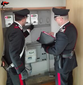 allaccio abusivo rete elettrica