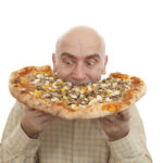 Licenziato da pizzeria, fa estorsione