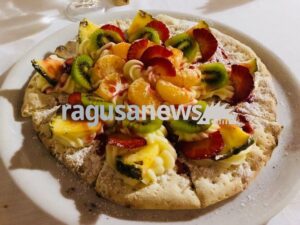 Pizza dolce alla frutta