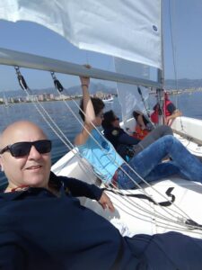 Una vela senza esclusi