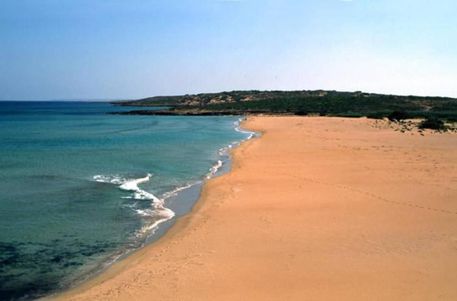 Migranti: 53 sbarcano in spiaggia a Noto