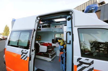Si dà fuoco dopo perdita lavoro, grave